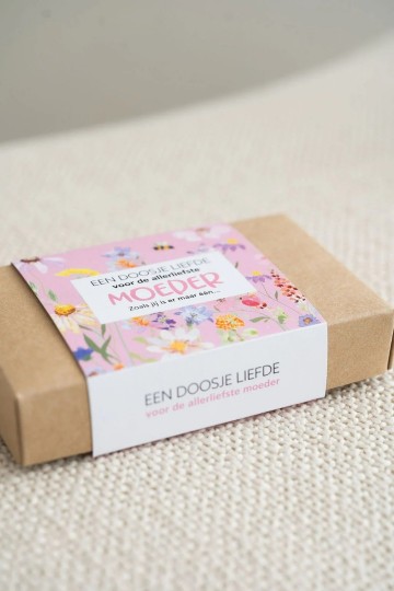 Give x een doosje liefde voor de allerliefste moeder