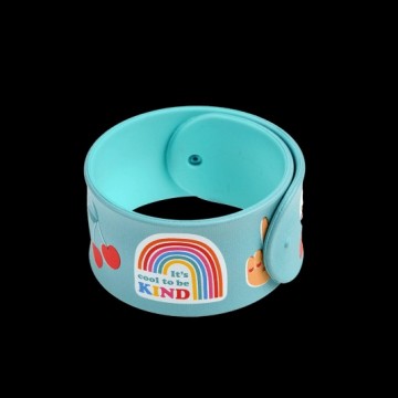 Top banana snap band